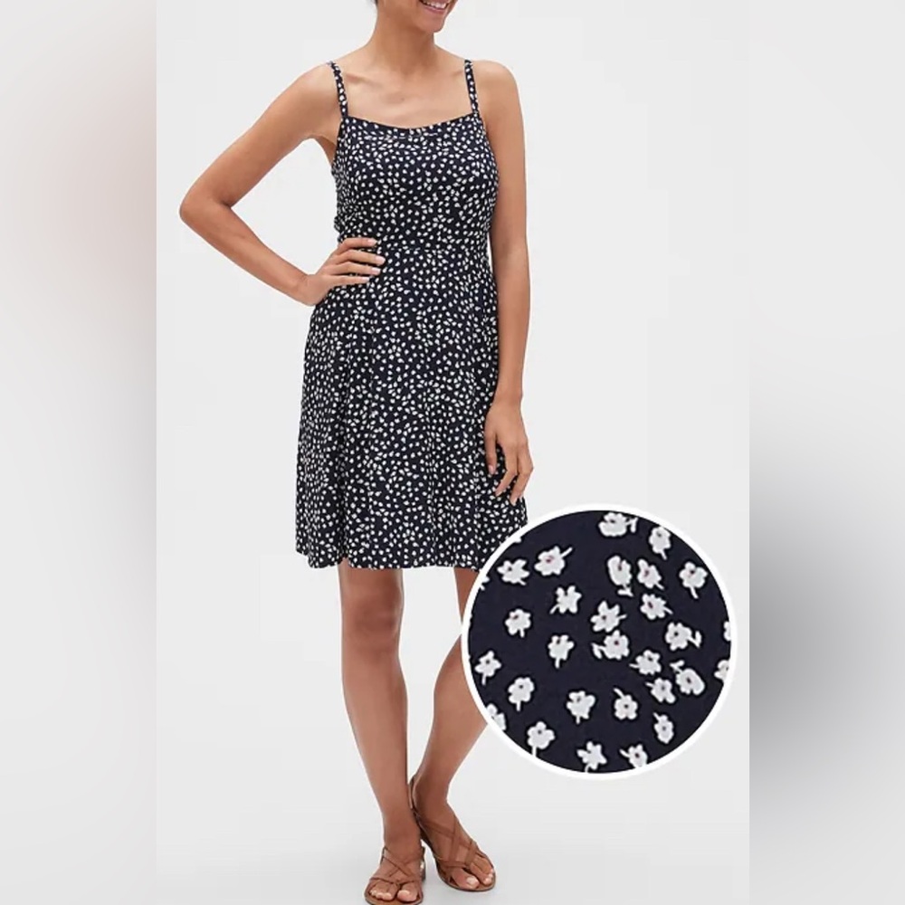 GAP Navy White Floral Smocked Fit & Flare Mini Dress Size 8